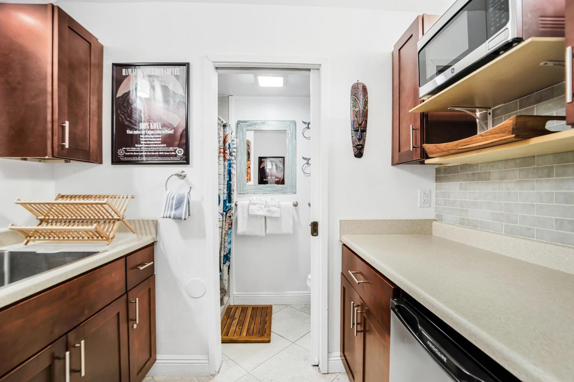 Downtown Hawaiian Paradise Condo With Hot Tub, Pool & Beach - Kona Islander Inn ไคลัวโคนา ภายนอก รูปภาพ